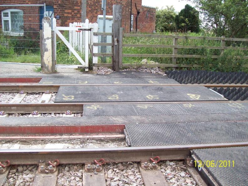 Level crossing Gates removed - pedestrian access maintained