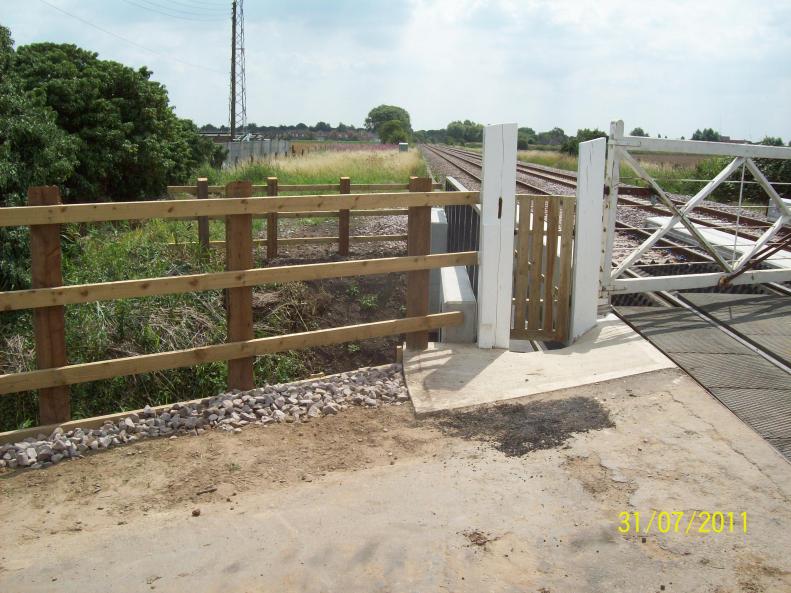 Snagging complete - Gate, hardstanding and Signs completed.